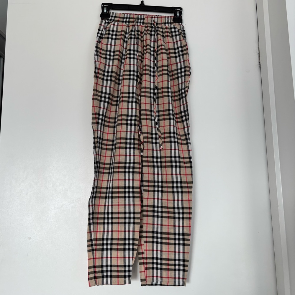 PrettyLittleThing Beige and Red Plaid Pants in XS